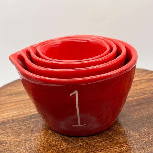 Rae Dunn Disney Pixar Incredibles 4 Piece Red Ceramic Measuring Cup Set New Gift - Picture 15 of 16
